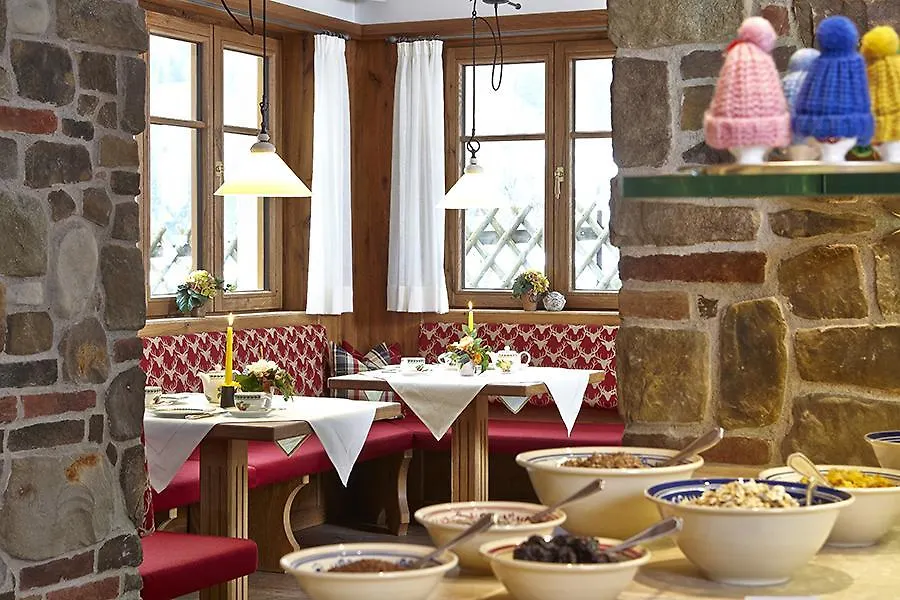 Landhaus Sonnenbichl Mittenwald Hotel